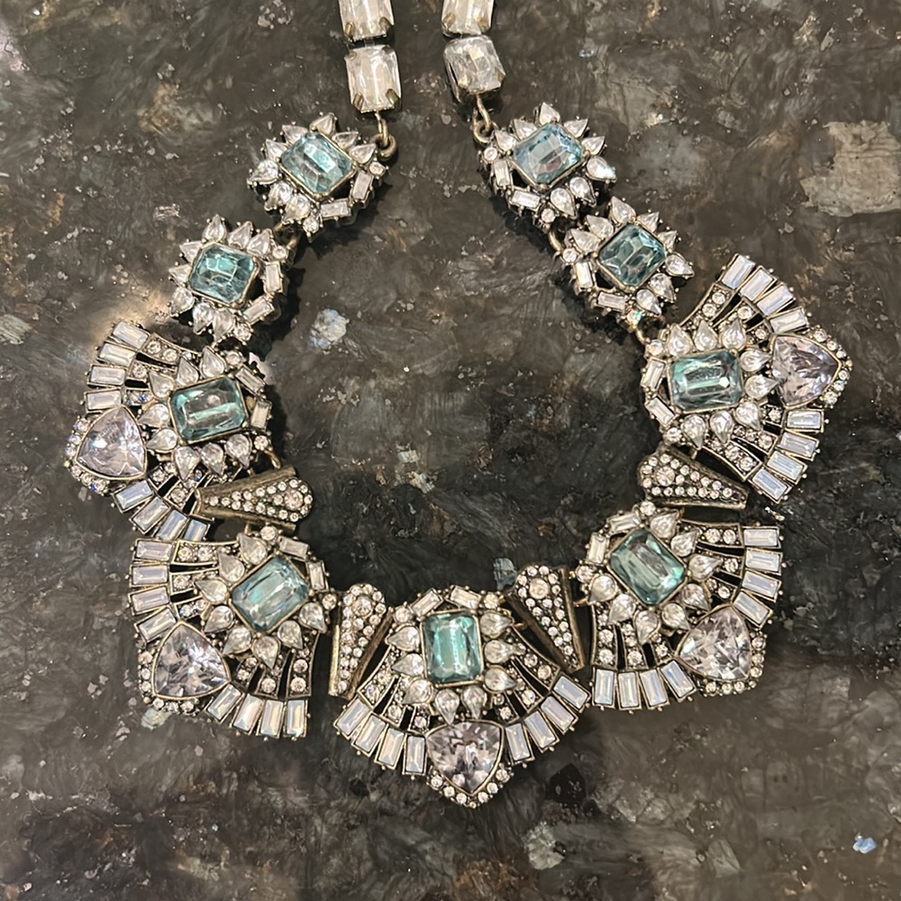 Emerald And Silver Statement Necklace - image 4